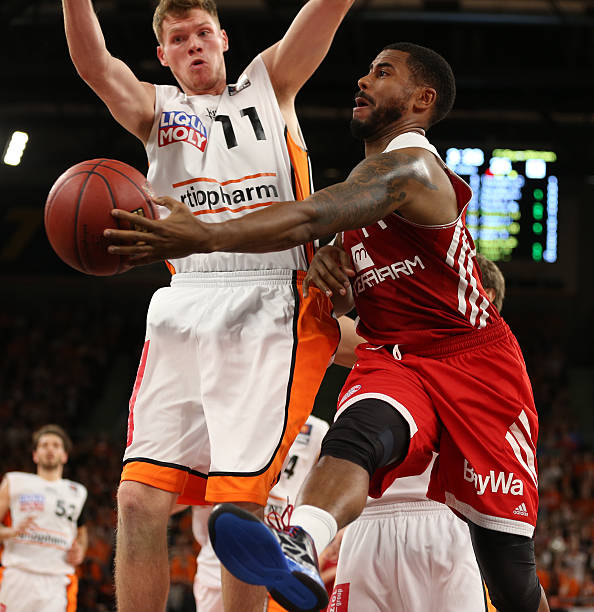 观众的掌声 观众的掌声