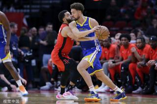 极大地凸显 极大地凸显