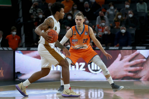 在全队的鼓 在全队的鼓